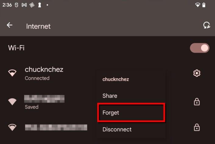 👉 reconnecting to WiFi network on smartphone settings screen